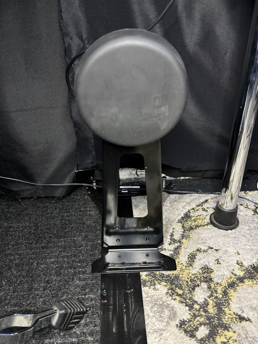 Main image 7