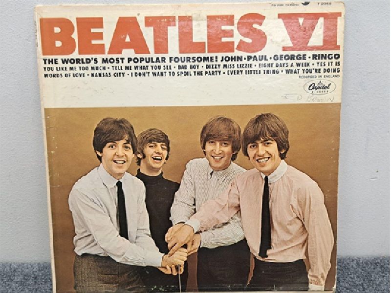 myhometownauctions.com - Apr 15 & 16 and Apr 23: Vinyl Records, Tapes, and Collectibles Auctions (My Hometown Auctions)