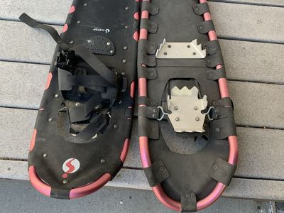 Redfeather Hike Snowshoes - Black/Pink, Women's - In-Step Bindings for Winter Hiking