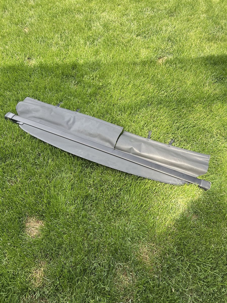 Toyota RAV4 cargo cover