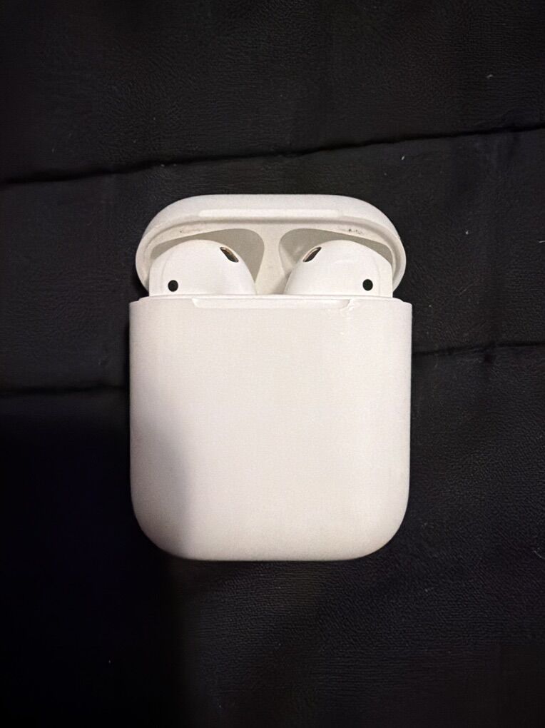 Airpods 2nd Gen Lightning