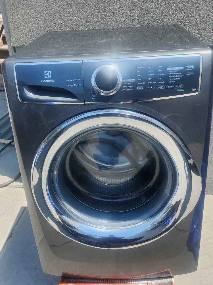 Electrolux Front Load Washer- Good working condition