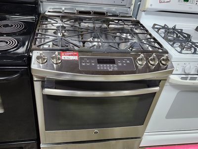 NICE GE STAINLESS STEEL SLIDE IN 5 BURNER GAS RANGE! W-WARRANTY