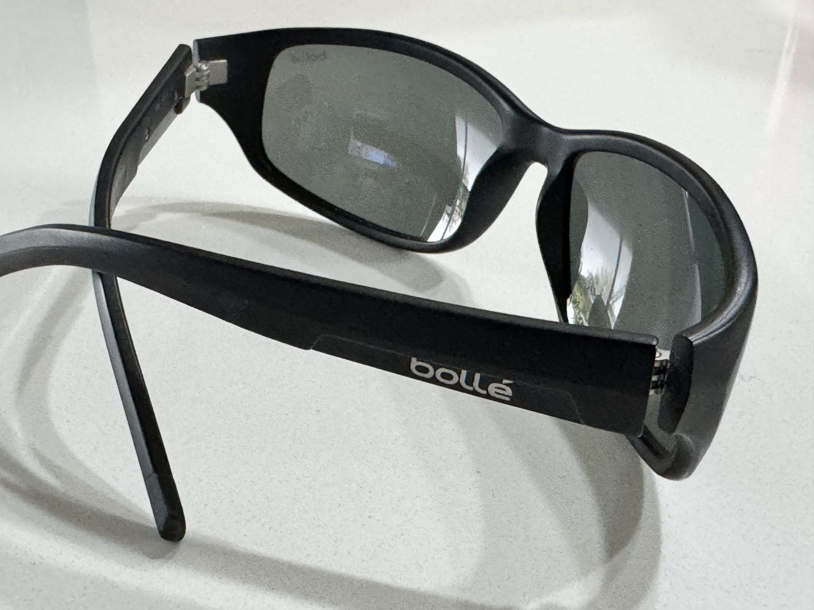 Bollé Riley sunglasses - lightweight wrap-around