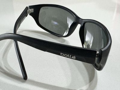 Bollé Riley sunglasses - lightweight wrap-around