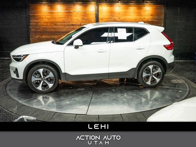 2024 Volvo XC40 B5 Plus Bright Theme