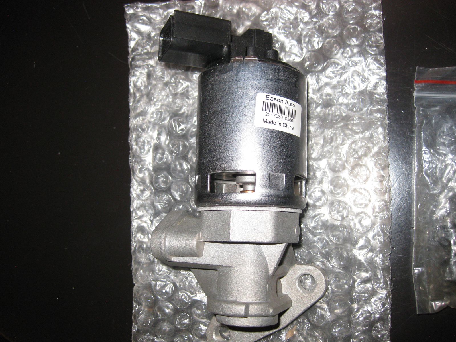 Eason Auto EGR Valve with Gasket Set
