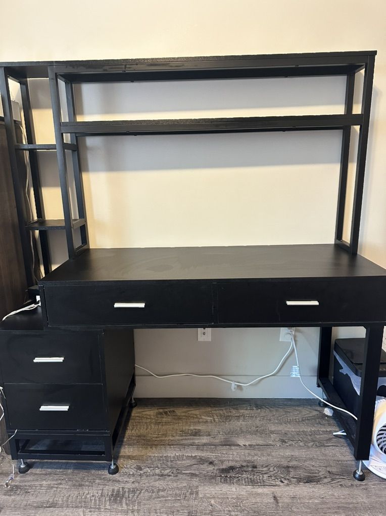 Desk (Office, Room, Etc)