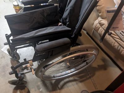 Drive wheelchair