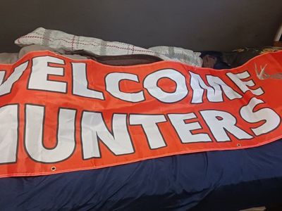 welcome hunters banner
