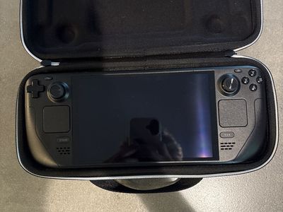 Steam deck oled 512 with charger and case NEED TO SELL NOW