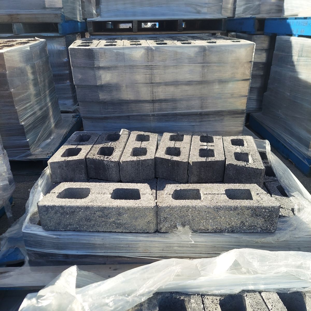 STARDUST RETAINING WALL BLOCKS 6x4x16
