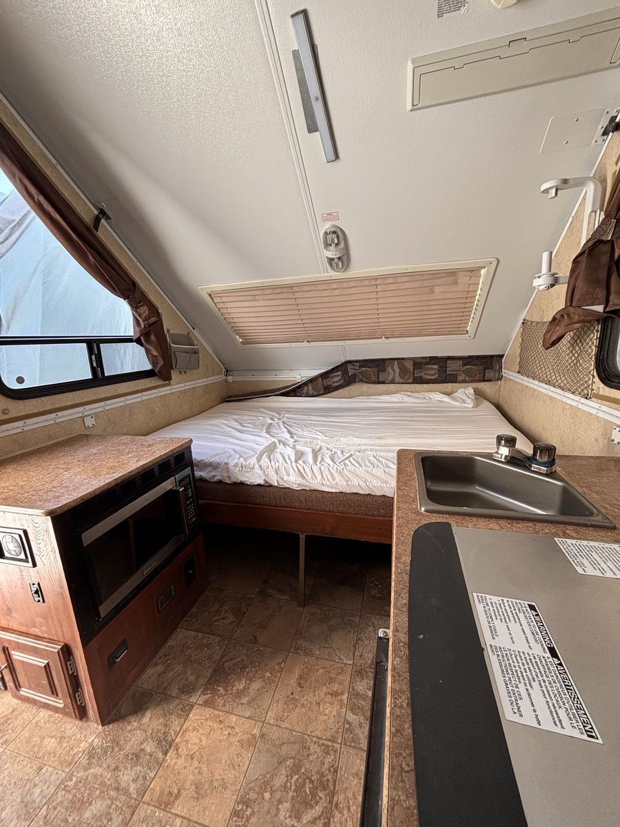 Main image 6
