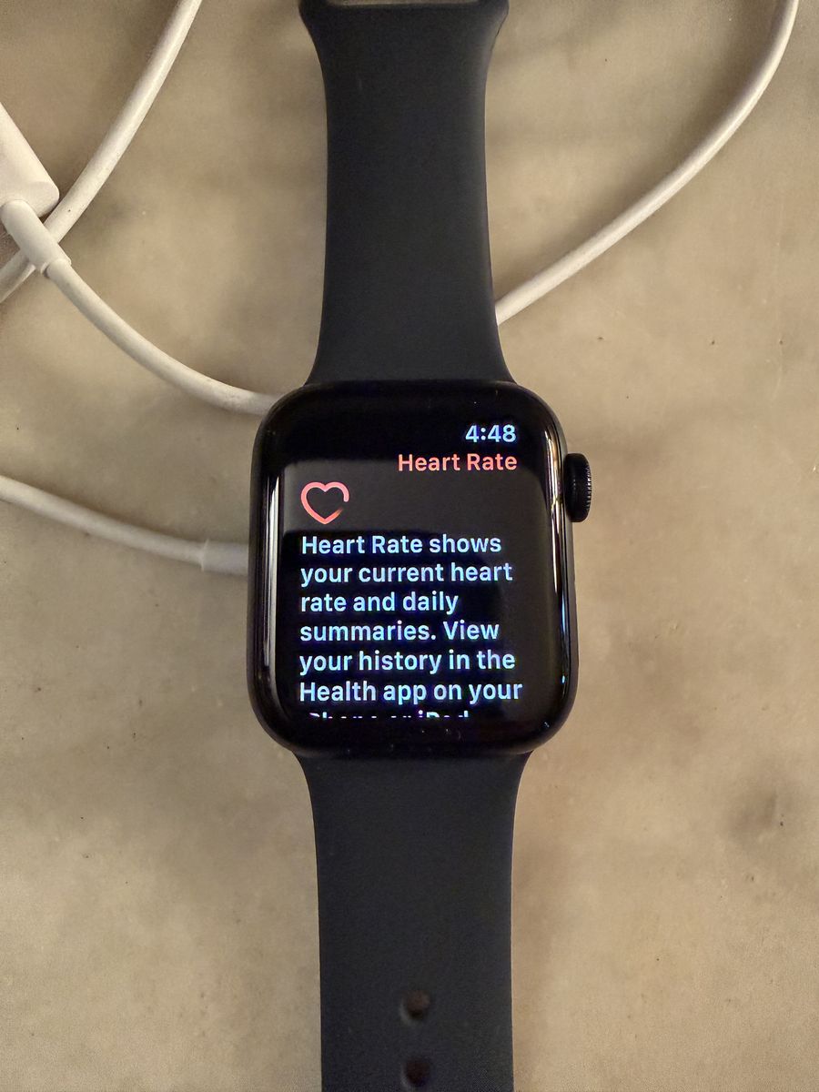 Apple Watch SE Gen 2 40 MM Midnight GPS + Cellular