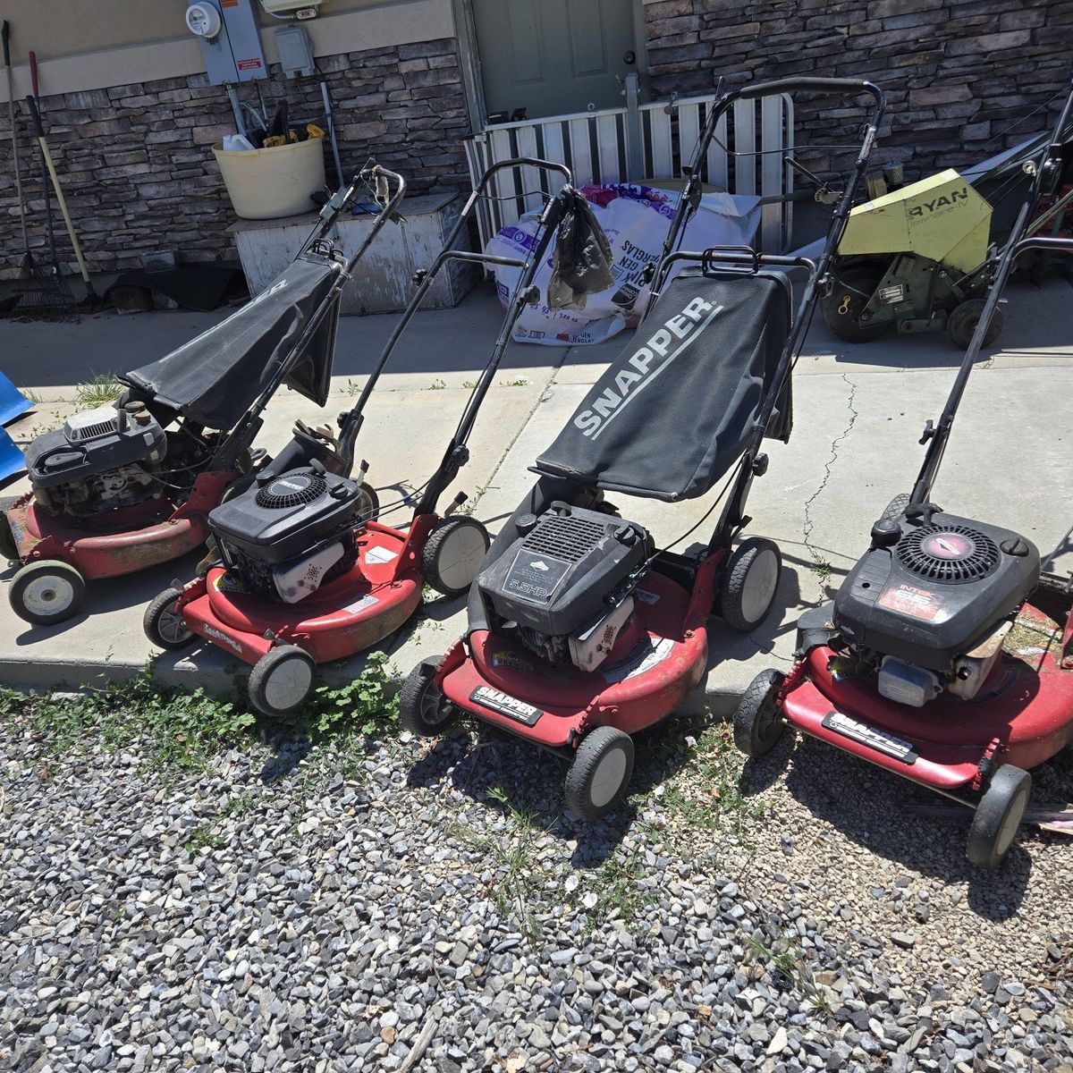 SNAPPER MOWERS