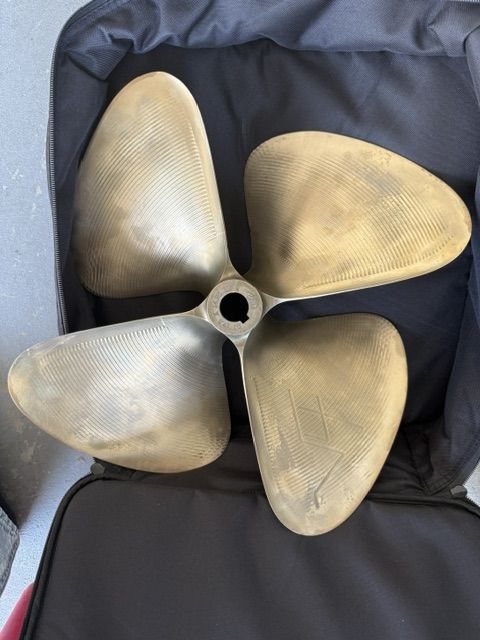 Inboard Propeller - 17.5" x 14.25"