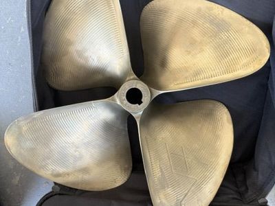 Inboard Propeller - 17.5" x 14.25"