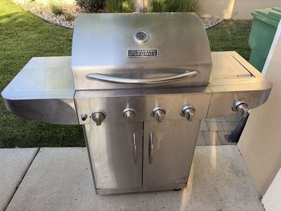 Master Forge (Nexgrill for Lowe’s) Stainless Steel 4-Burner Propane Gas Grill with Side Burner
