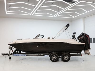 2026 Starcraft Marine SVX 210 DC OB