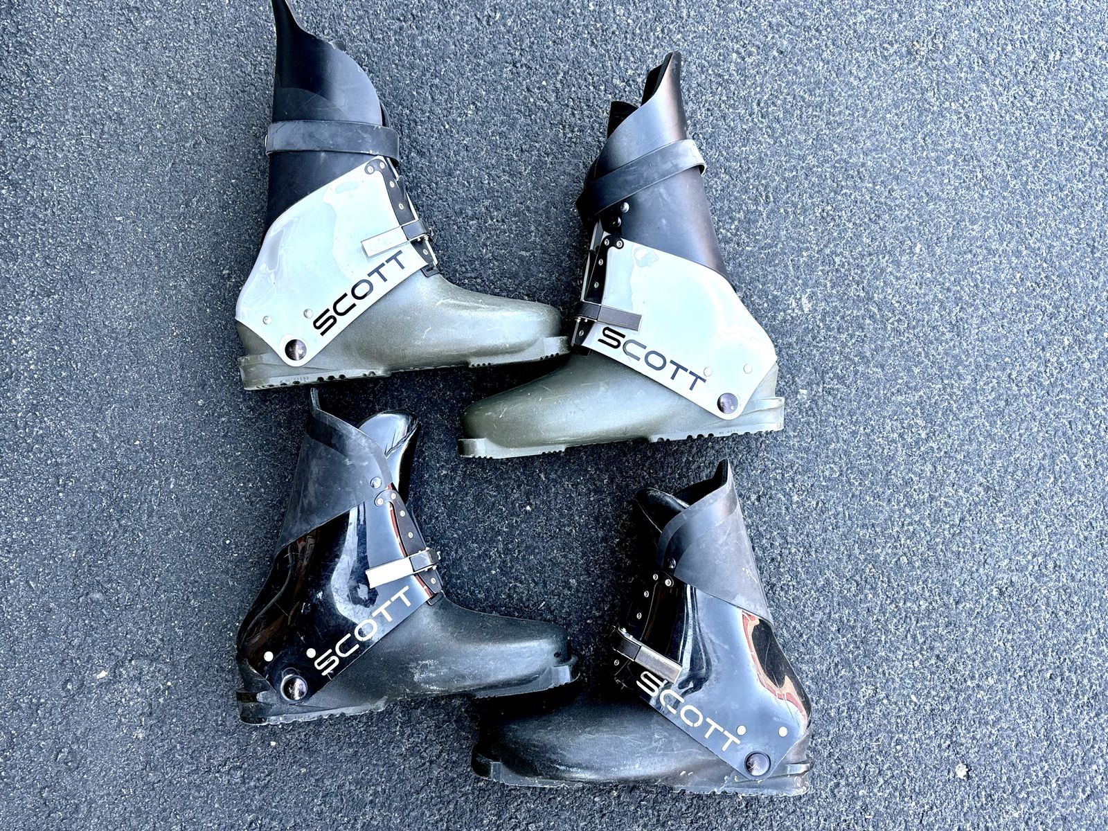 Early 1970’s vintage Scott rear entry downhillski boots. Made in Sun Valley Idaho.  Awesome antique cabin decorations