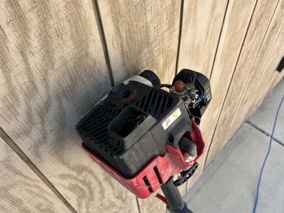 Troy-Bilt JumpStart Gas Powered String Trimmer / Weed Eater