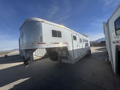 4 Horse exiss Gooseneck Weekender