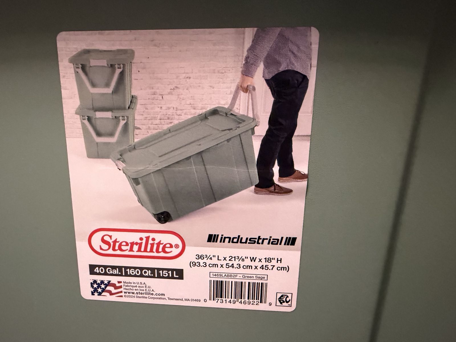 Sterilite Industrial 40 Gal/160 Qt Green Sage Rolling Storage Tote with Lid (2-Pack)