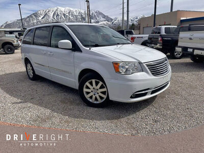 2016 CHRYSLER TOWN AND COUNTRY Touring