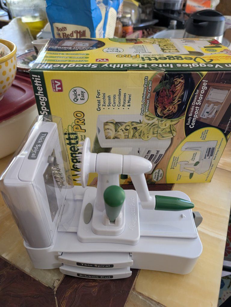 Veggetti Pro Table-Top Vegetable Cutter