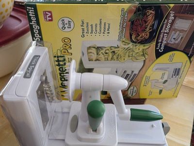 Veggetti Pro Table-Top Vegetable Cutter