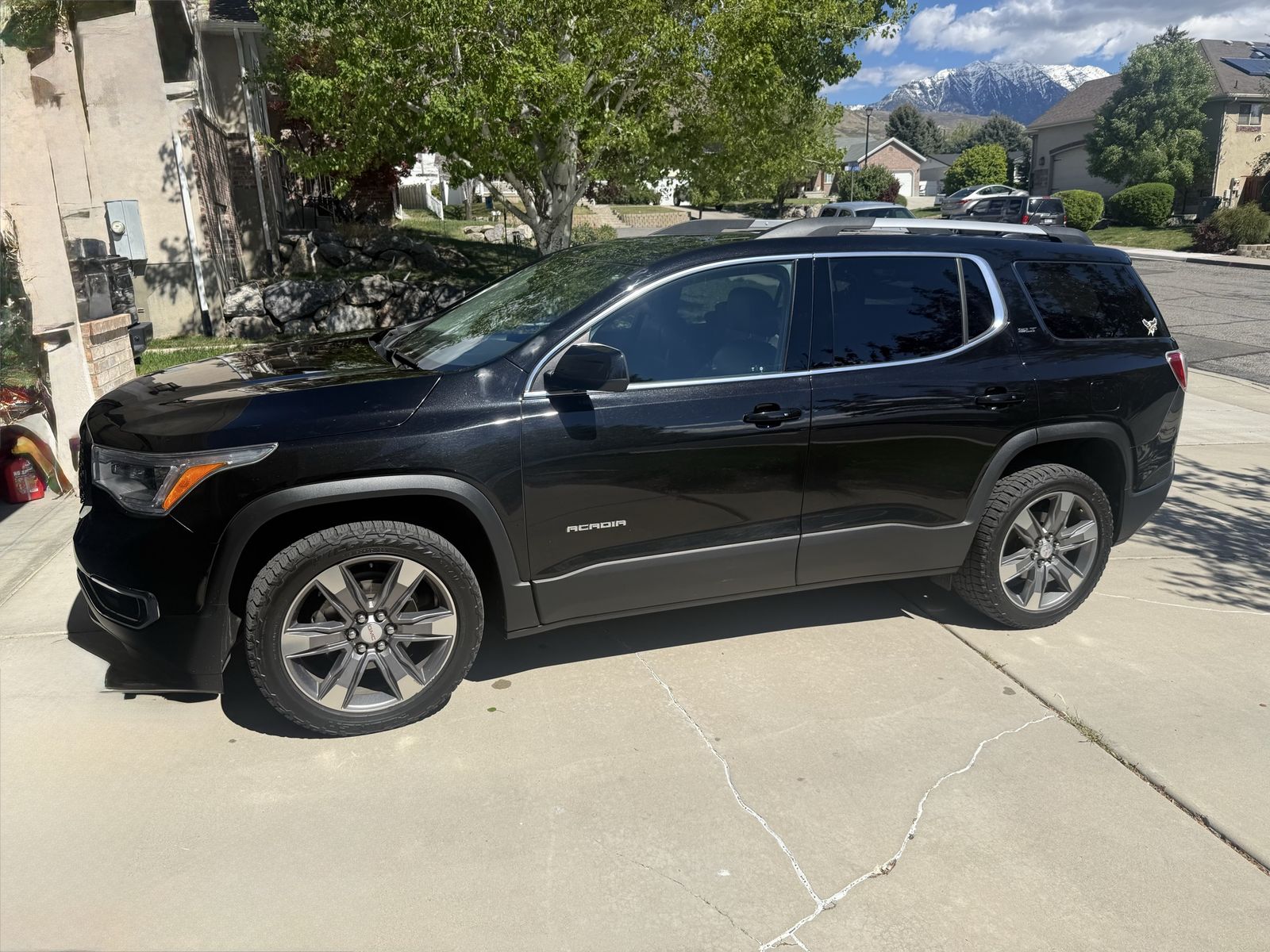 2019 GMC ACADIA SLT-1