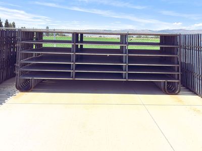 Livestock Panel 14' J-Leg