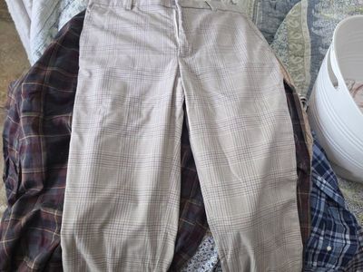 H&M Slim Fit Plaid Dress Pants - Men's Size 31 Grey/Purple