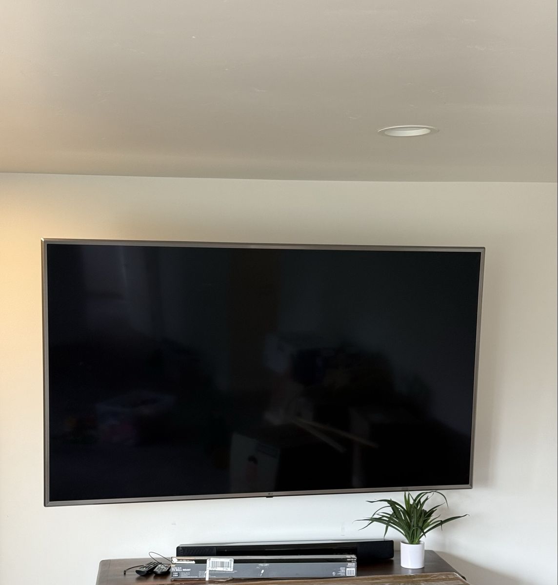 75" LG 4K Ultra HD Smart TV 