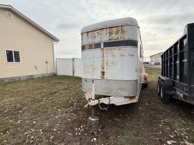 2 Horse Trailer With TacK Room