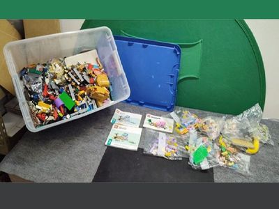 myhometownauction.com - June 25 and July 2: Lego Kits, Figures, and Buckets Full of Legos Auctions (My Hometown Auctions)