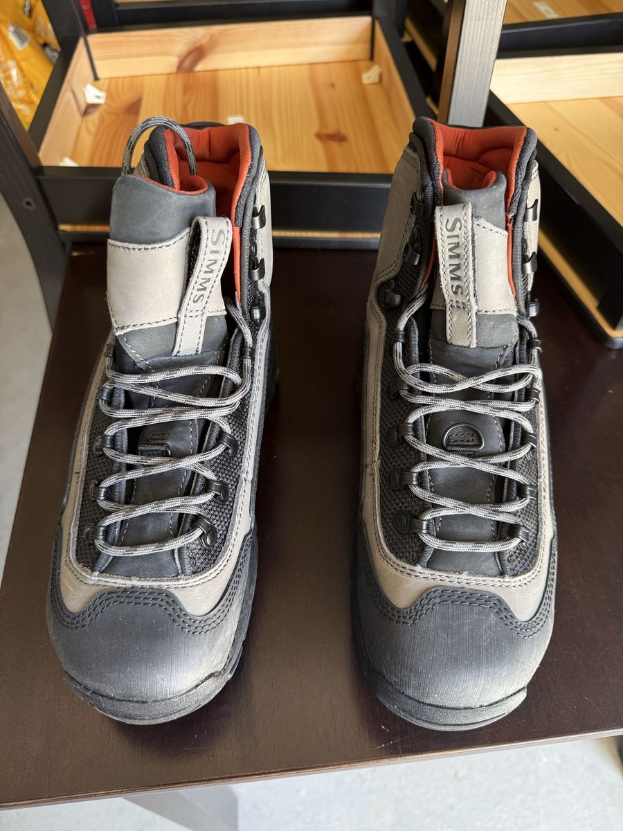 NEW Simms G3 boots men’s size 9 Vibram fishing