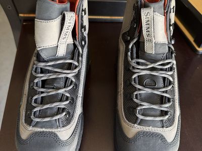 NEW Simms G3 boots men’s size 9 Vibram fishing