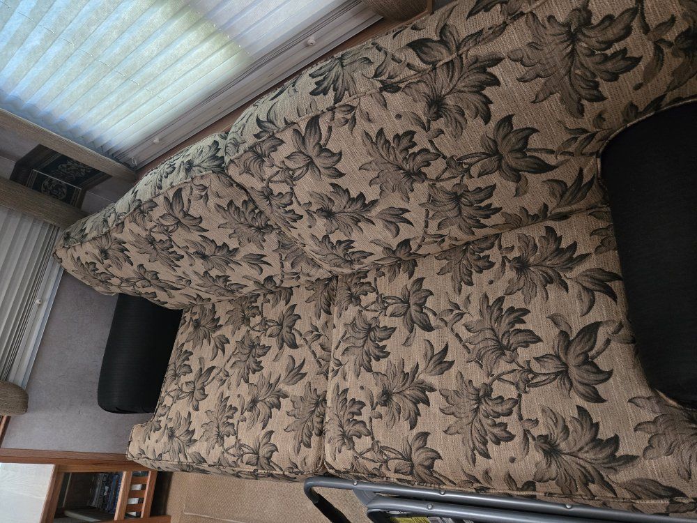 Main image 10