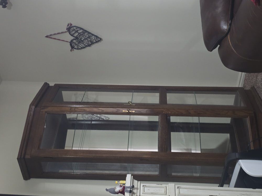 Lighted Oak Cureo Cabinet