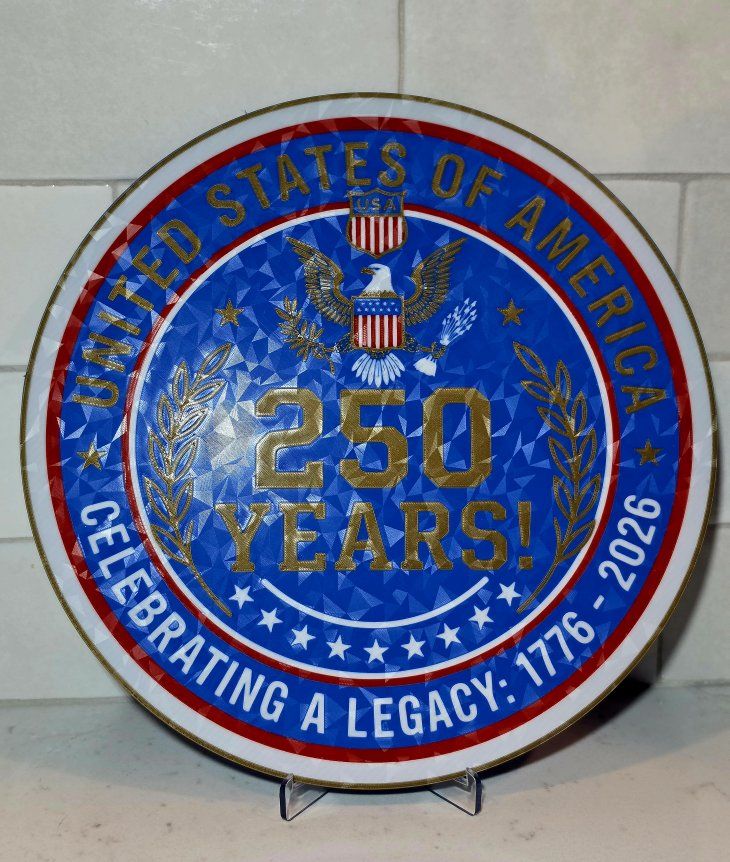 United States of America 250 Years 1776-2026 Commemorative Plate Blue & Gold