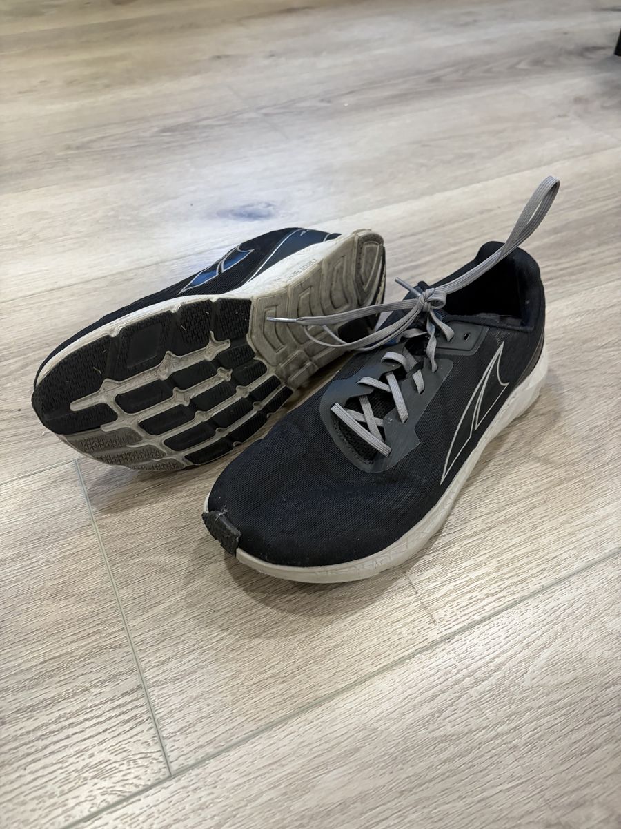 Men’s running shoes Altras 11.5