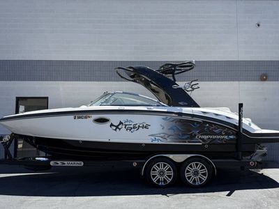 2011 Chaparral Sunesta 264 Xtreme Boats