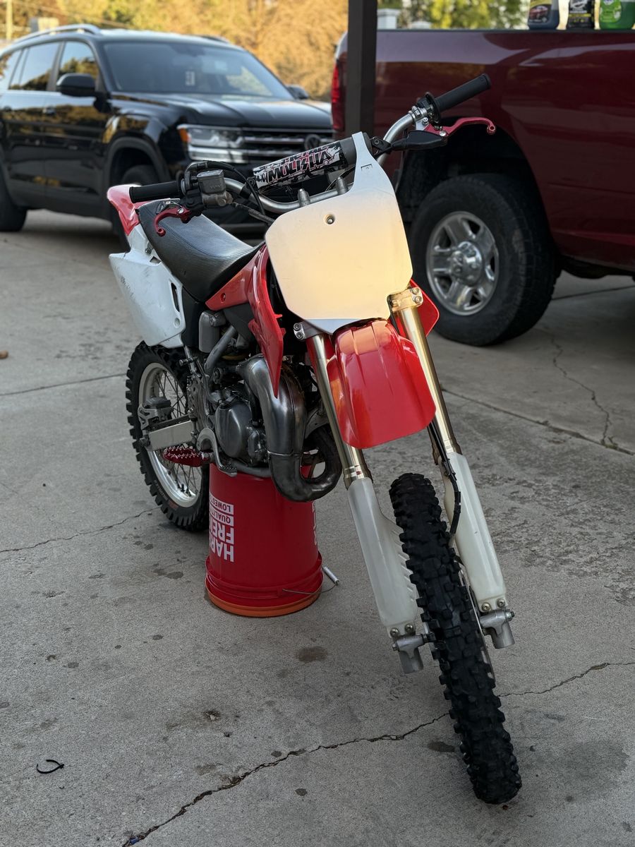 CR85R BIG WHEEL 2 STROKE