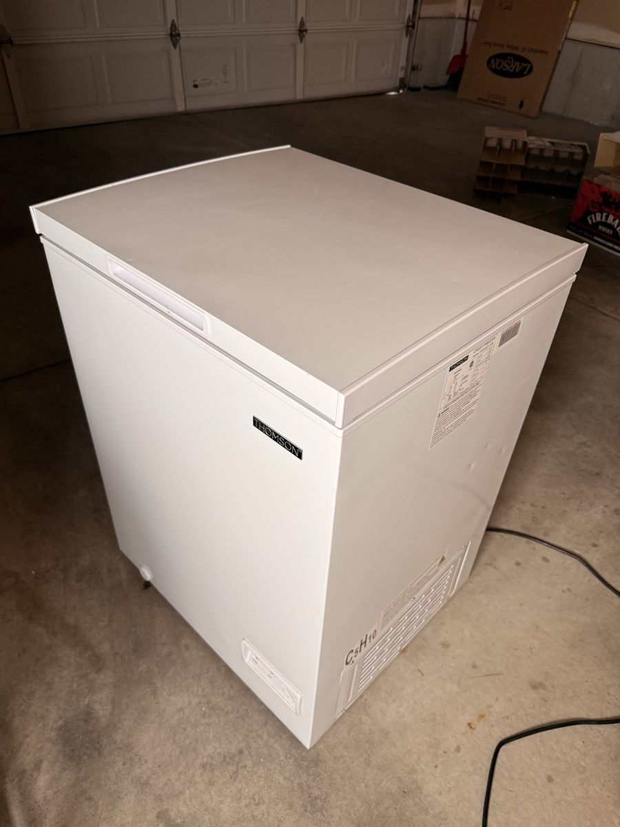 Thomson 5.0 Cubic Foot Chest Freezer