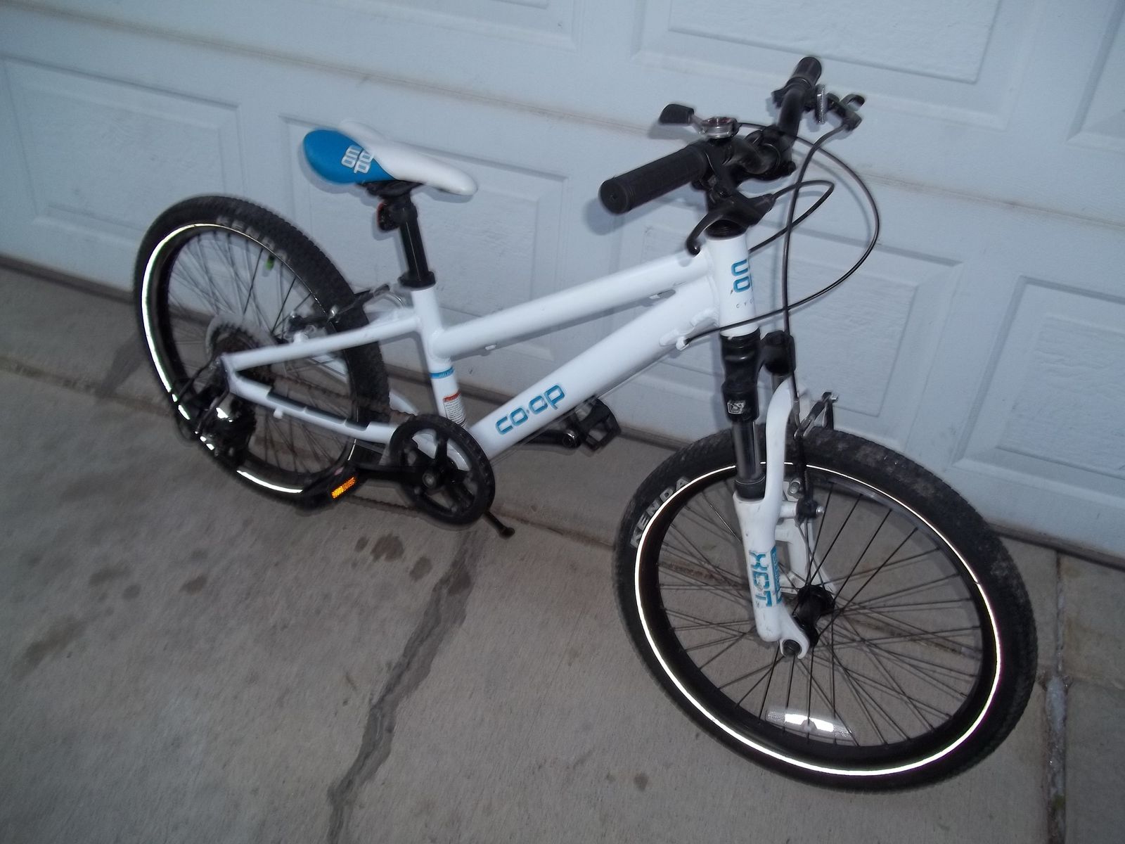 REI Co-Op Rev 6 Speed 20" Mnt Bike
