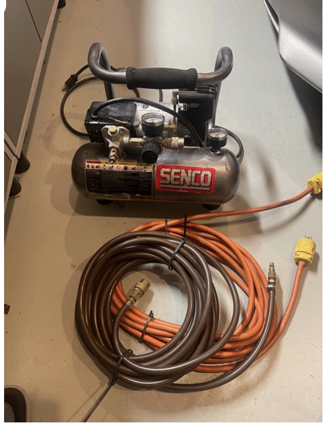 SENCO PC1010 1/2 HP 1 Gal. Oil-Free Hand Carry Compressor.