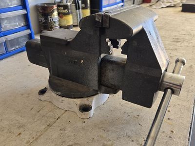 Craftsman Vise
