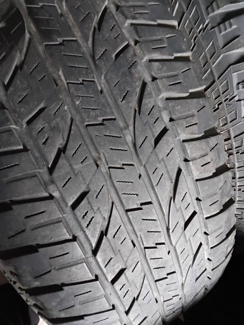 * Pair of P265/70R16 Tires *