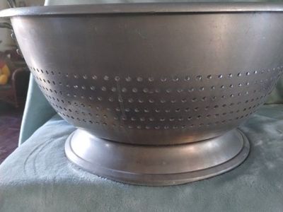 Vintage AR LEVE Aluminum Colander No. 4618 - Large 16" Diameter with Handles, Made in USA